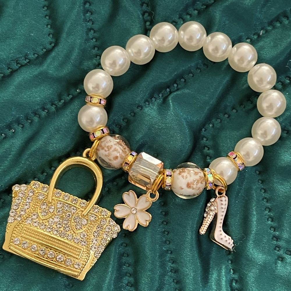 🤎Charms beads bracelets 🤎